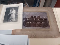 Lot 244 - oude foto’s en brieven. 14 stuks - afbeelding 3 van  6