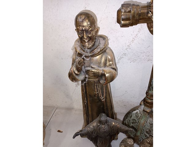 Lot 244 - religieuze deco in metaal. 5 stuks - afbeelding 3 van  4