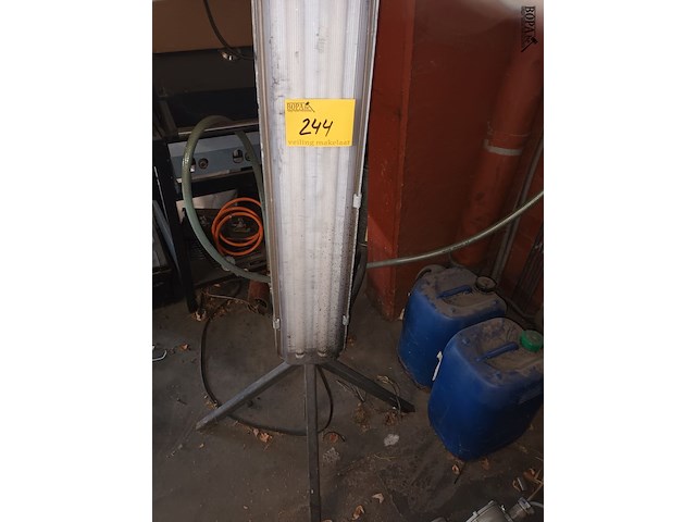 Lot 244 - verlichting. 3 stuks - afbeelding 1 van  7
