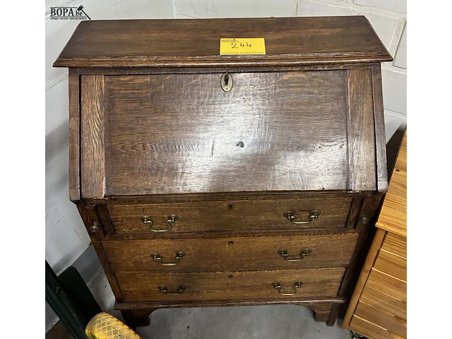Lot 244 - vintage massieven secrétaire - afbeelding 1 van  2