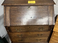 Lot 244 - vintage massieven secrétaire