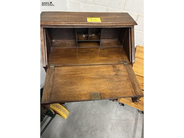 Lot 244 - vintage massieven secrétaire - afbeelding 2 van  2
