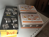 Lot 245 - amusepotjes en lepels - 4 doosjes - afbeelding 1 van  4