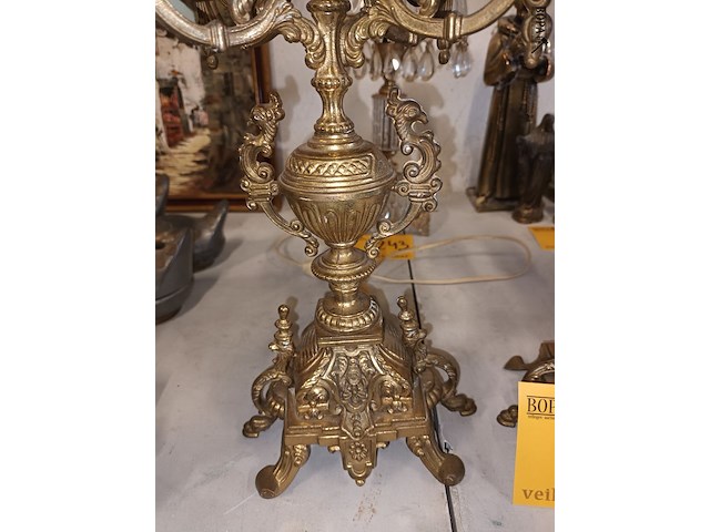 Lot 245 - koperen kandelaars. 2 stuks - afbeelding 3 van  4