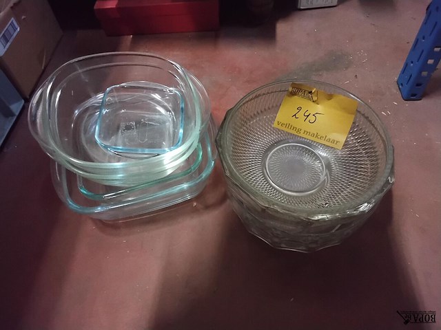 Lot 245 - lot glazen schalen 8 stuks - afbeelding 1 van  1