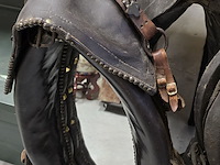 Lot 245 - oude paarden halsters en juk - afbeelding 2 van  5