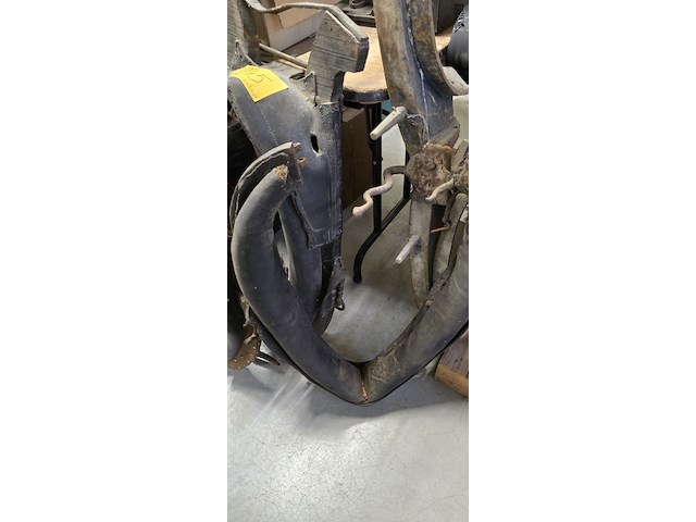 Lot 245 - oude paarden halsters en juk - afbeelding 4 van  5