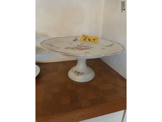 Lot 245 - taartschaal in porselein - afbeelding 2 van  4