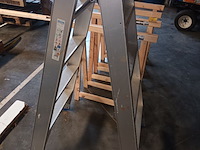 Lot 246 - aluminium trapladder solide - afbeelding 2 van  3