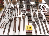 Lot 246 - antiek gereedschap. 48 stuks - afbeelding 1 van  5