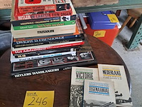 Lot 246 - lot oude boeken woii - hitler / mussolini - afbeelding 1 van  1