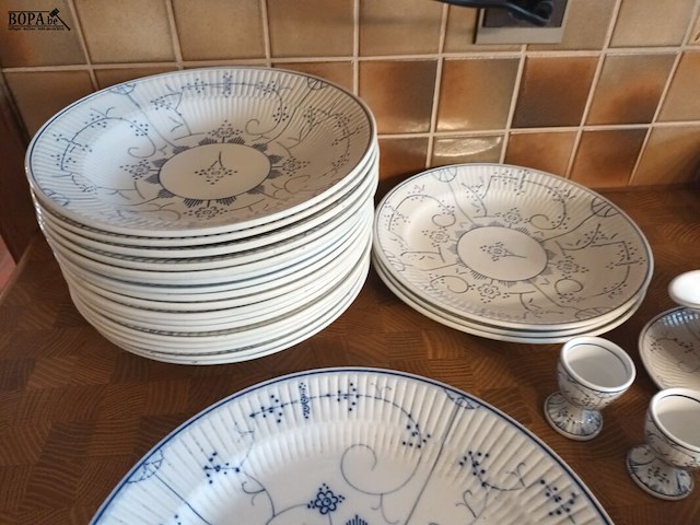 Lot 246 - servies boch copenhagen. 27 stuks - afbeelding 2 van  5
