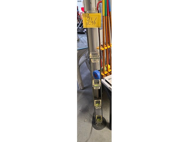 Lot 246 - theelichtstaander - afbeelding 1 van  2