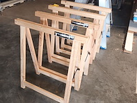 Lot 247 - houten schragen. 4 stuks - afbeelding 3 van  3