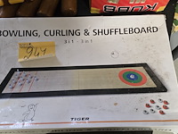 Lot 247 - houten speelgoed 3 stuks - afbeelding 4 van  4