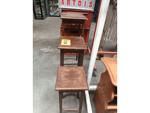 Lot 247 - plantenstaanders. 3 stuks - afbeelding 2 van  4