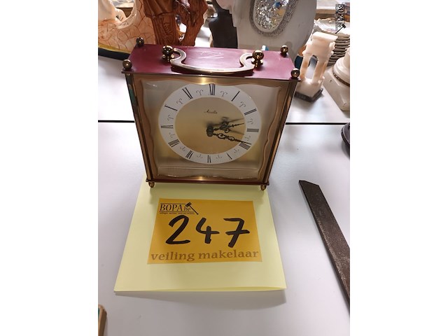 Lot 247 - tafelklok mauthe germany - afbeelding 1 van  3