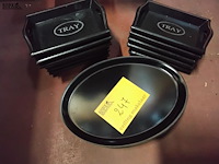 Lot 247 - tapas schaaltjes in hout 12 stuks, ovaal dienblad 23 stuks - afbeelding 1 van  1