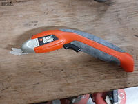 Lot 248 - accugrasschaar en universele snijder van black en decker - afbeelding 2 van  3
