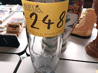 Lot 248 - glazen vaas met reigers - afbeelding 1 van  3