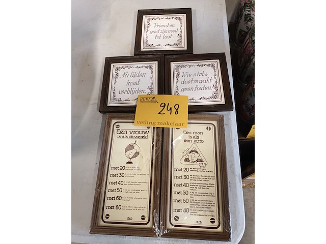 Lot 248 - kaders met spreuken. 5 stuks - afbeelding 1 van  4