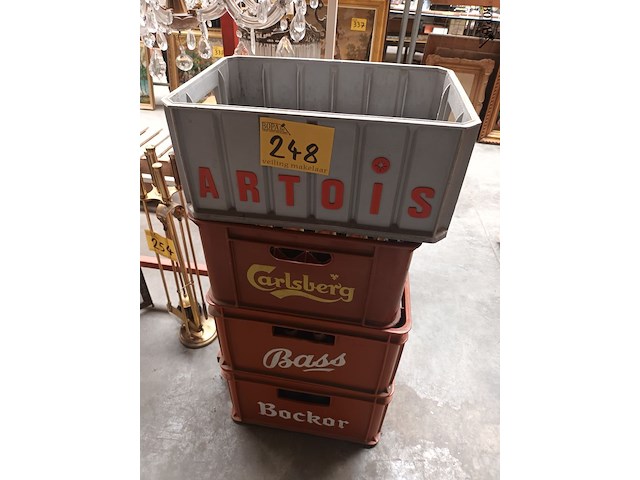 Lot 248 - lege bierbakken. 4 stuks - afbeelding 1 van  3