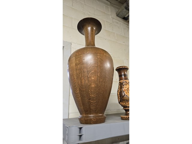 Lot 248 - lot houten siervazen 4 stuks - afbeelding 2 van  4