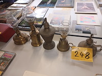 Lot 248 - olielampen in koper. 5 stuks - afbeelding 1 van  4