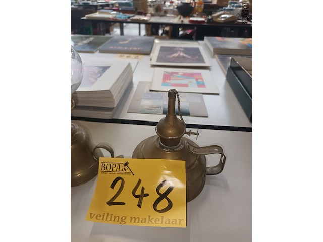 Lot 248 - olielampen in koper. 5 stuks - afbeelding 4 van  4