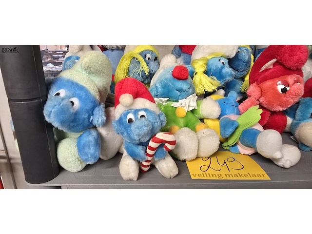 Lot 249 - lot diverse smurfen knuffels - afbeelding 6 van  6