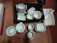 Lot 249 - lot horecaservies wit: diverse schaaltjes, bordjes en kommet - afbeelding 3 van  3