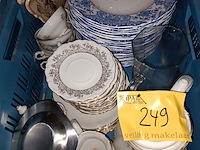 Lot 249 - vintage servies en huisraad - afbeelding 1 van  7