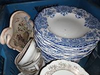 Lot 249 - vintage servies en huisraad - afbeelding 2 van  7