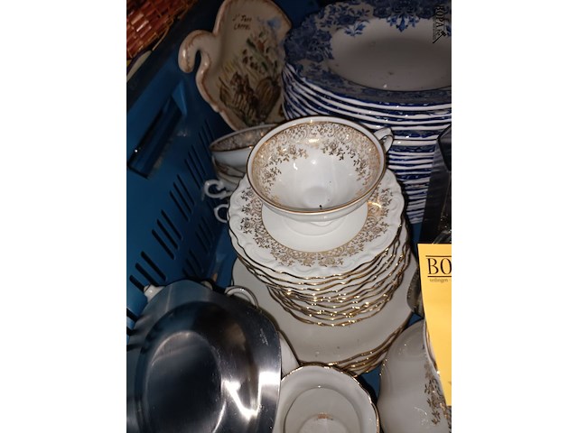 Lot 249 - vintage servies en huisraad - afbeelding 7 van  7