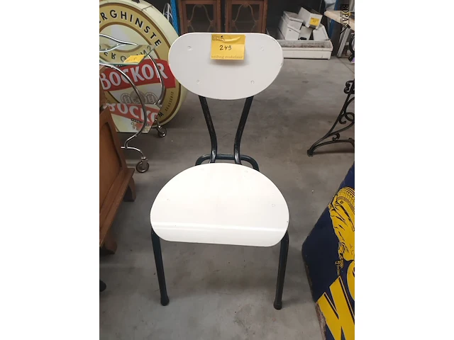 Lot 249 - vintage stoelen. 4 stuks - afbeelding 2 van  3