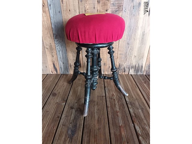 Lot 25 - antieke pianokruk - afbeelding 1 van  2