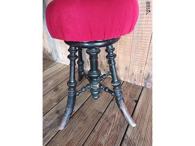 Lot 25 - antieke pianokruk - afbeelding 2 van  2