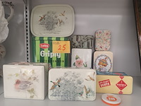 Lot 25 - blikken dozen. 10 stuks