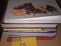 Lot 25 - boeken. 8 stuks