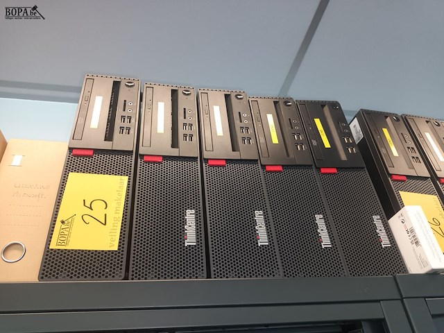 Lot 25 - desktop lenovo thinkcentre. 5 stuks - afbeelding 1 van  2