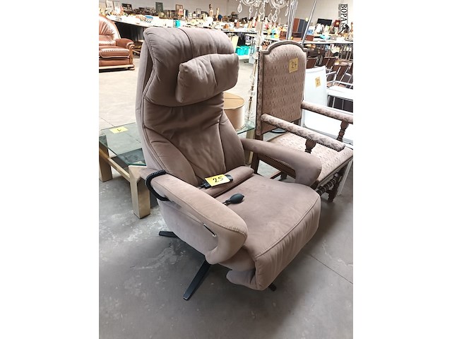 Lot 25 - elektrische relax hukza - afbeelding 1 van  3