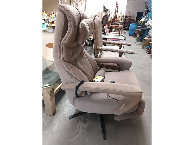 Lot 25 - elektrische relax hukza - afbeelding 2 van  3