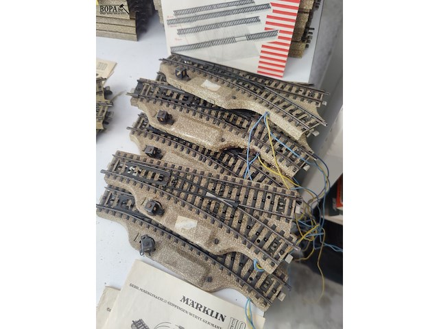 Lot 25 - elektrische wissels - 6 stuks - afbeelding 2 van  4