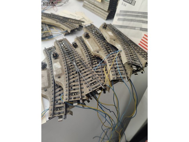 Lot 25 - elektrische wissels - 6 stuks - afbeelding 3 van  4