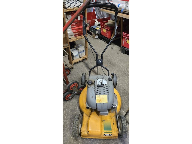 Lot 25 - grasmaaier stiga - afbeelding 1 van  5