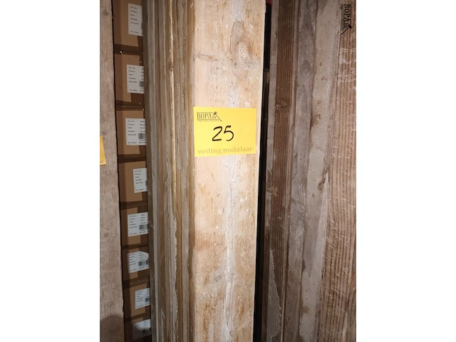 Lot 25 - houten balk. 9 stuks - afbeelding 3 van  3
