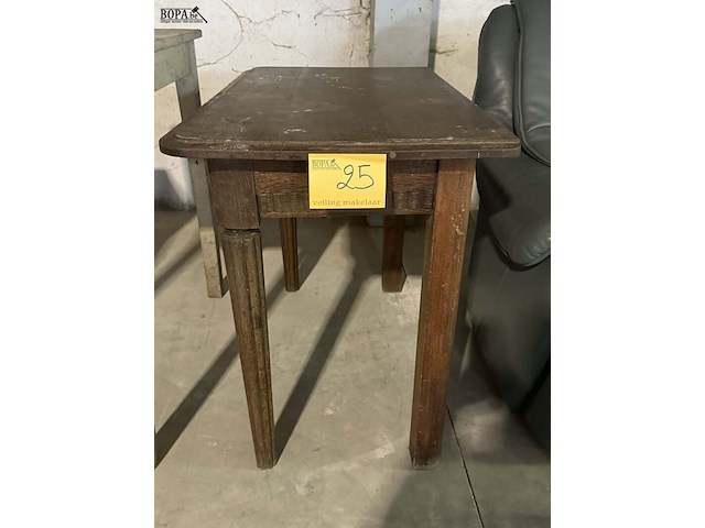 Lot 25 - italiaanse rustieke massief vurenhouten tafel '80 - afbeelding 1 van  2