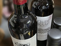 Lot 25 - lot wijn flessen en tubes 9 stuks - afbeelding 3 van  7