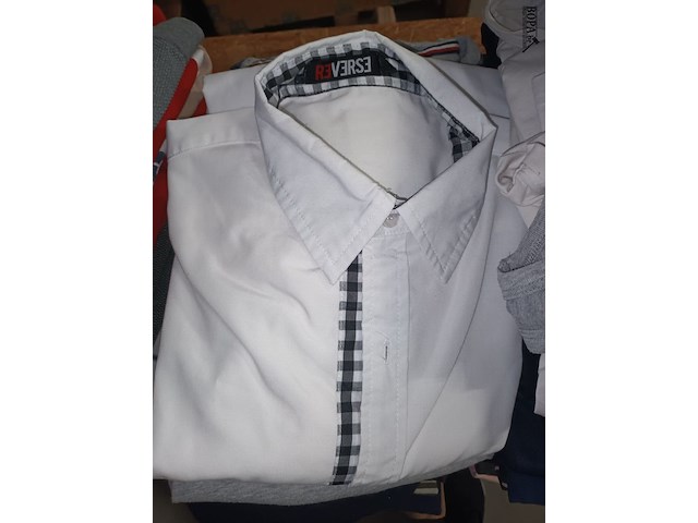 Lot 25 - merkkledij t-shirts en hemden. 43 stuks - afbeelding 6 van  8
