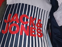 Lot 25 - merkkledij t-shirts en hemden. 43 stuks - afbeelding 7 van  8